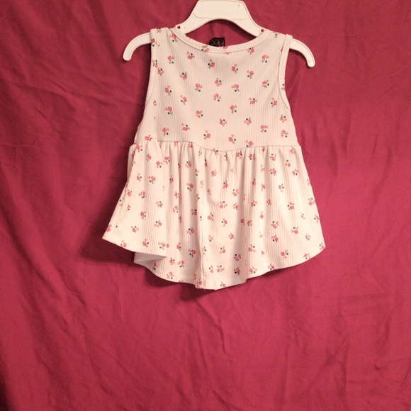 Size 4 Girl Clothing Bundle - Picture 9 of 17